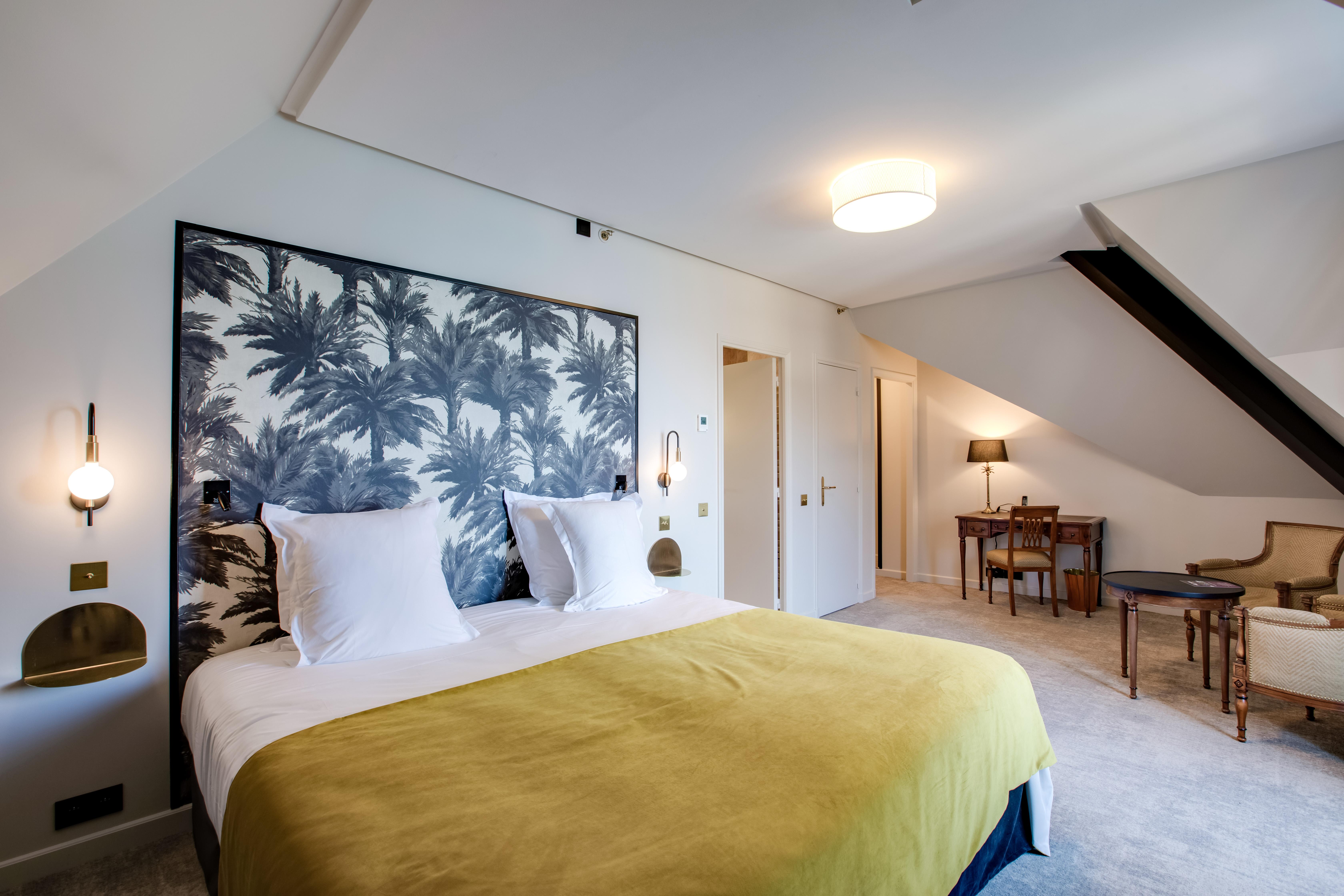 Le Palace De Menthon Eksteriør billede A room at the hotel
