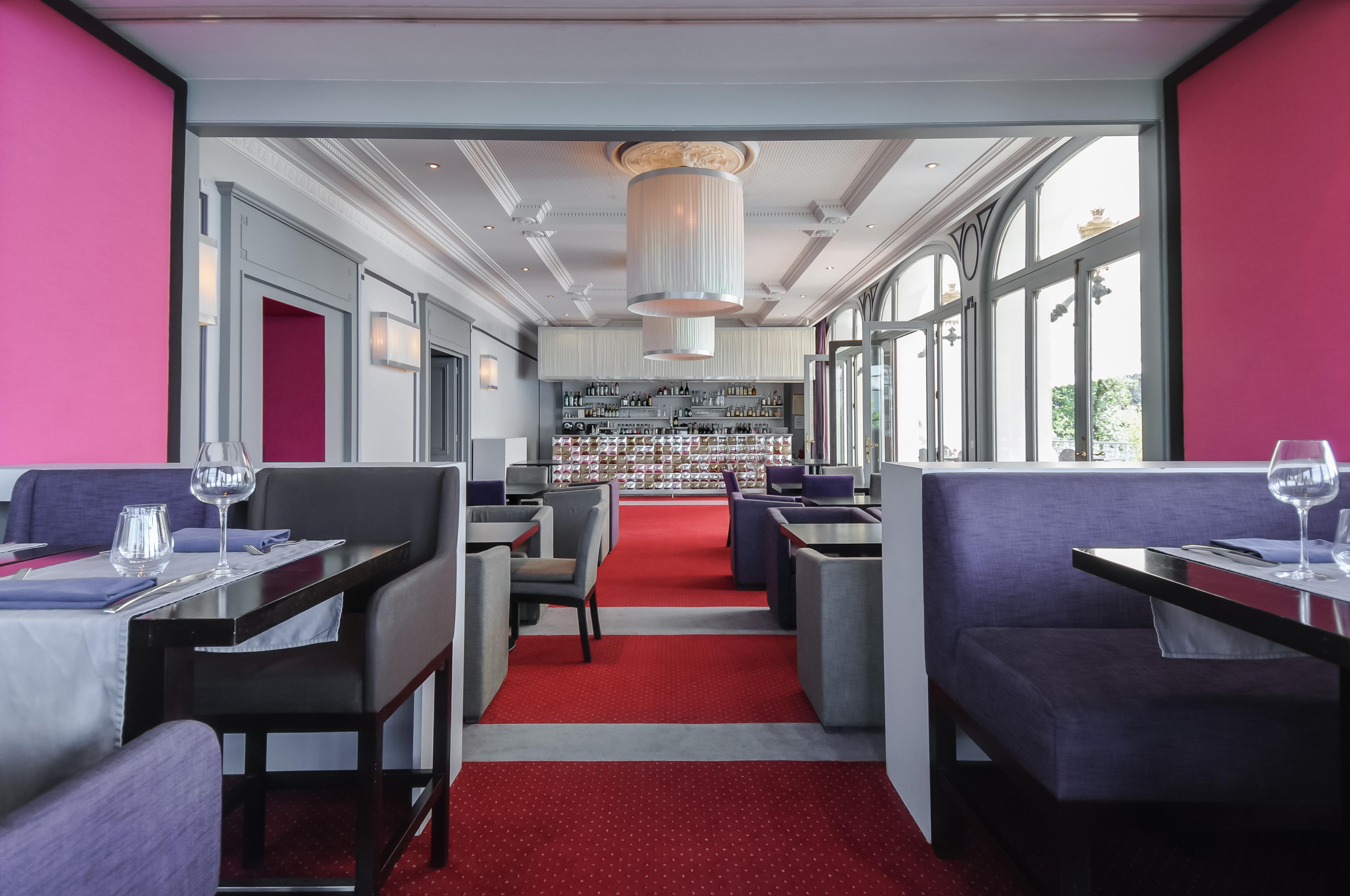Le Palace De Menthon Eksteriør billede Restaurant