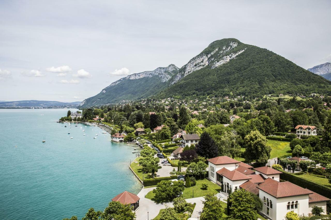 Le Palace De Menthon Eksteriør billede The town of Montreux