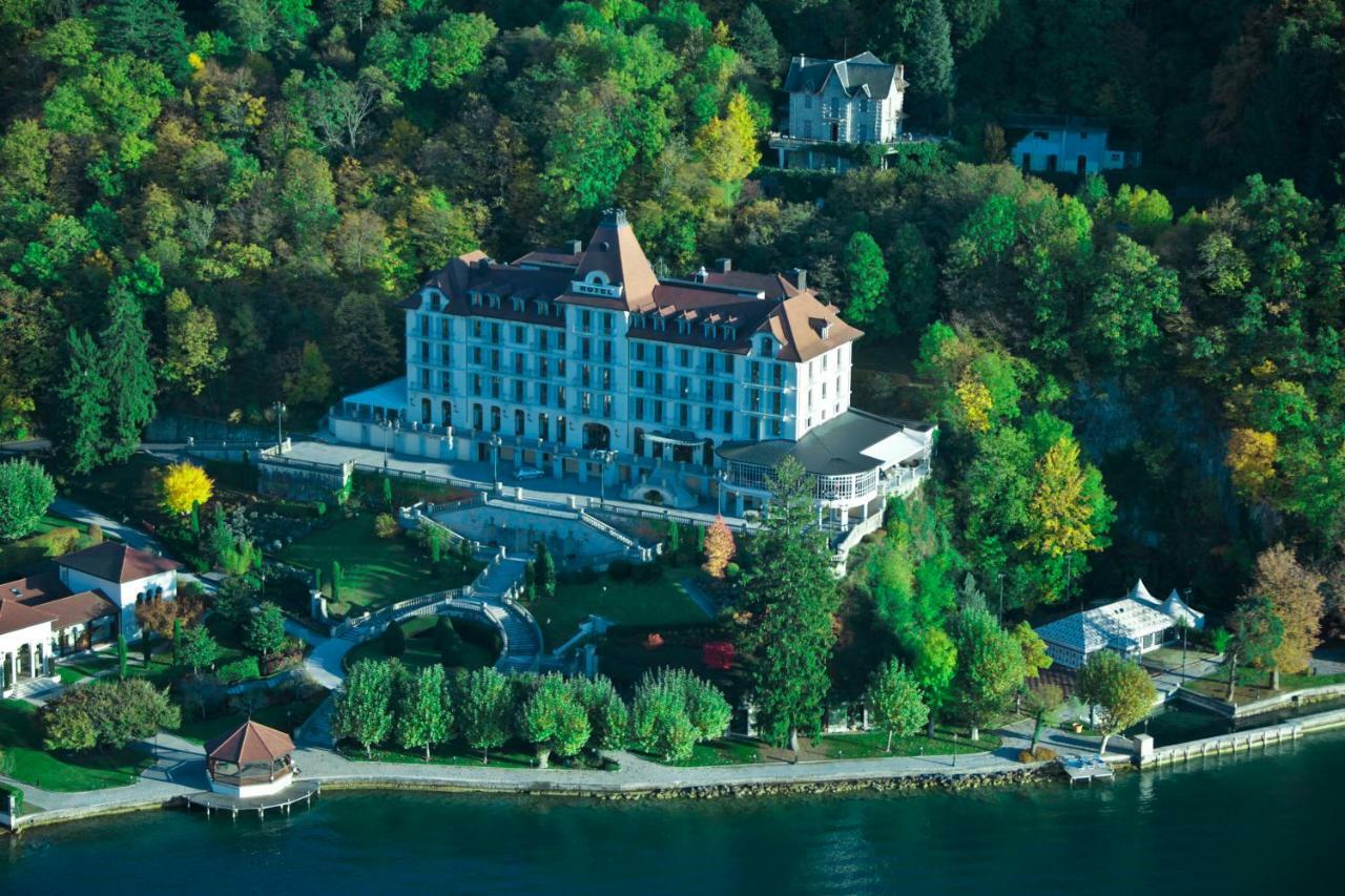 Le Palace De Menthon Eksteriør billede Aerial view